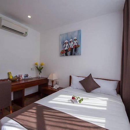 Ocean Flower Hotel Danang Exterior photo