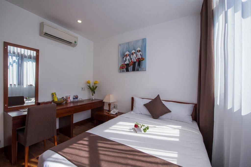 Ocean Flower Hotel Danang Exterior photo