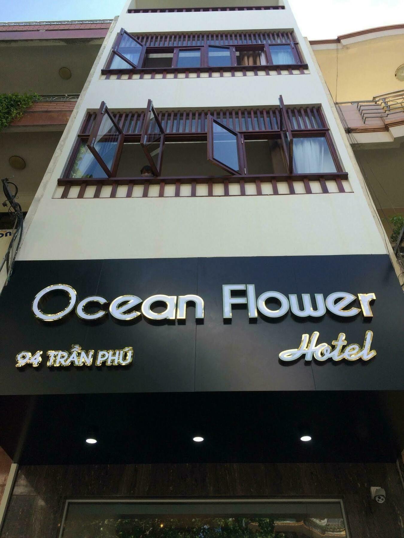Ocean Flower Hotel Danang Exterior photo