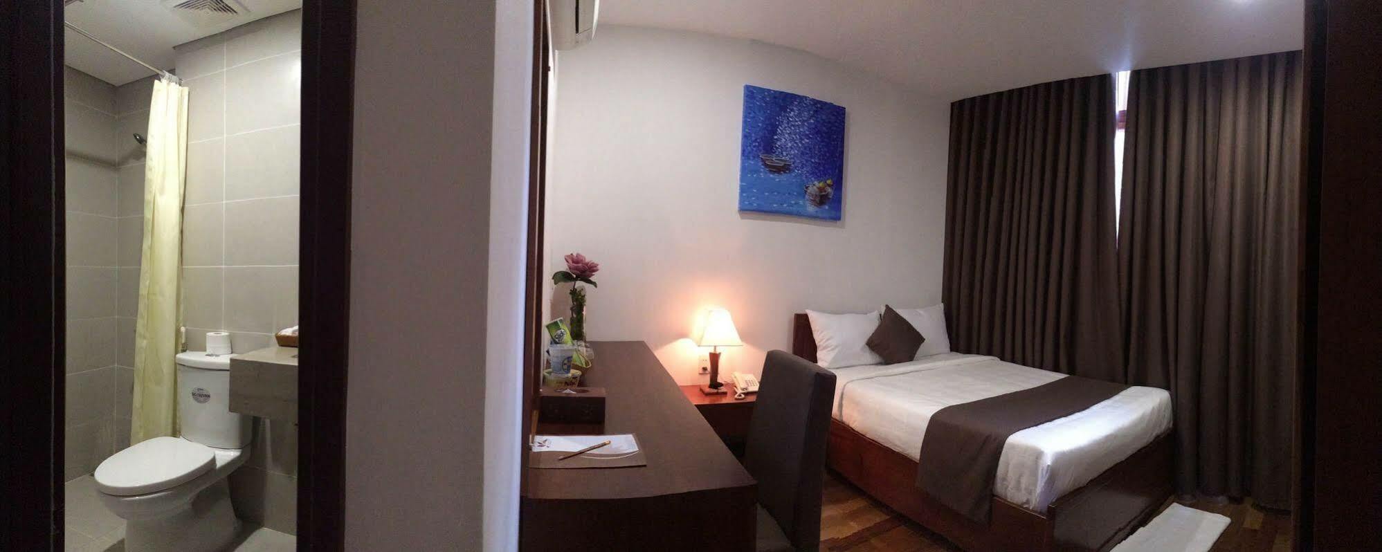 Ocean Flower Hotel Danang Exterior photo